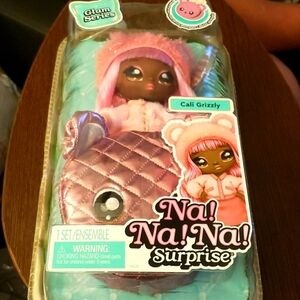 Na! Na! Na! Surprise Glam Series Cali Grizzly Fashion Doll & Metallic Bear Purse